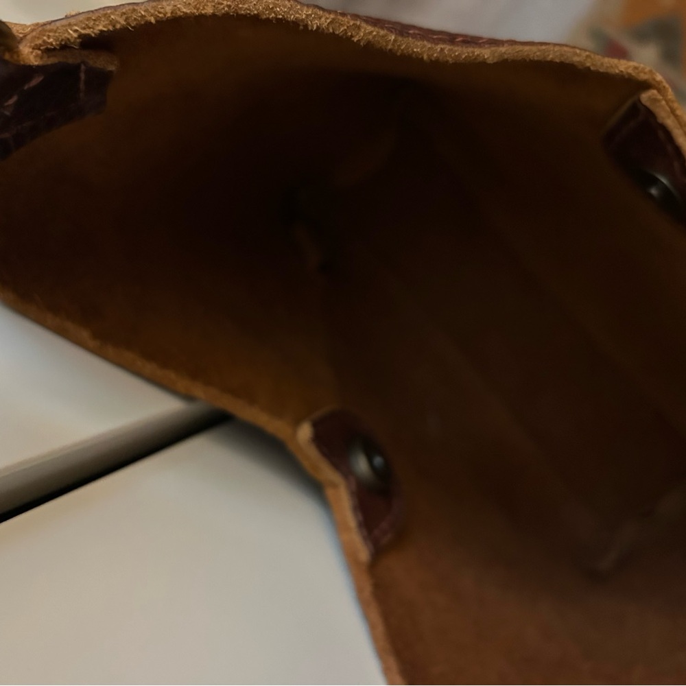 Portland Leather Rich Brown(nutmeg) Shoulder Bag gently used - Picture 4 of 7